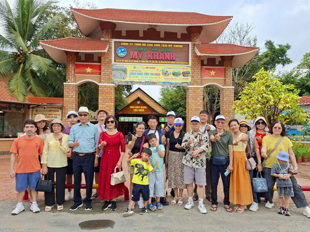 Tour VIP 2N1Đ Khám Phá Chợ Nổi Cái Răng – Trải Nghiệm Tây Đô Đậm Đà Bản Sắc