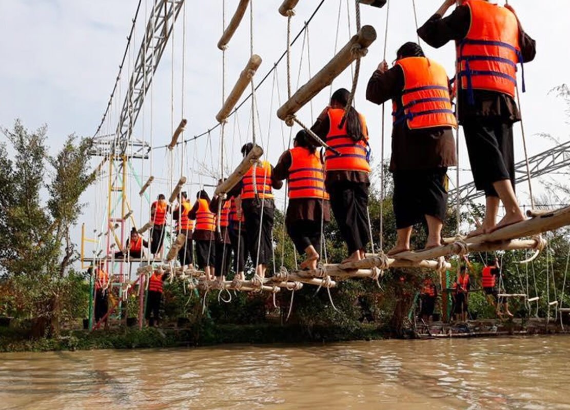 Tour Miền Tây Đồng Tháp – Làng Hoa Sa Đéc- Happy Land Hùng Thy – Vườn Quýt Hồng Lai Vung – Chùa Lá Sen 1 Ngày
