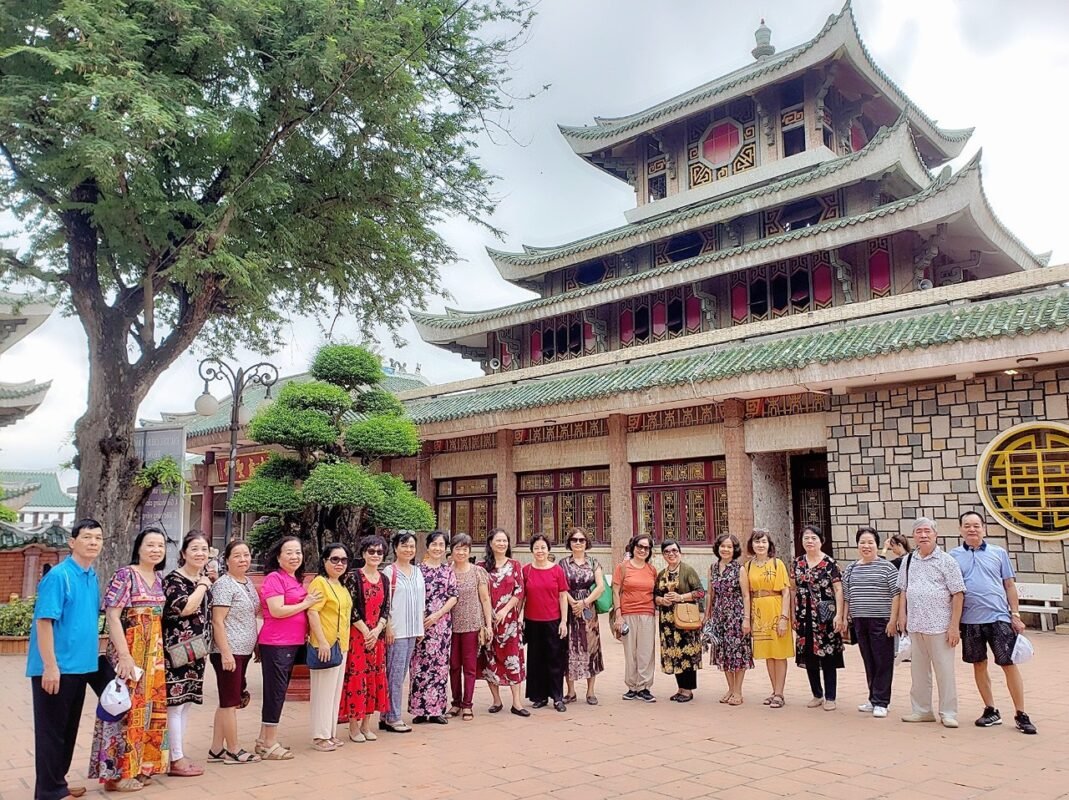 Tour Châu Đốc 01: Sài Gòn – Đồng Tháp – Châu Đốc – Miếu Bà Chúa Xứ – Rừng Tràm Trà Sư – Núi Cấm  2N1Đ. Khách Sạn 3 Sao