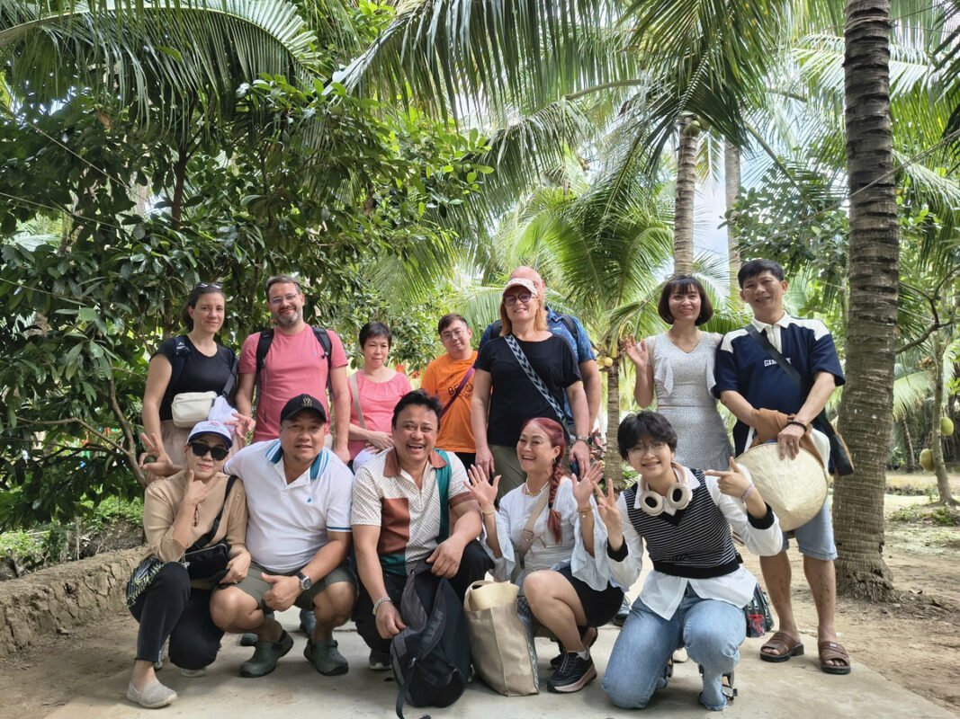 Tour VIP 2N1Đ Khám Phá Chợ Nổi Cái Răng – Trải Nghiệm Tây Đô Đậm Đà Bản Sắc